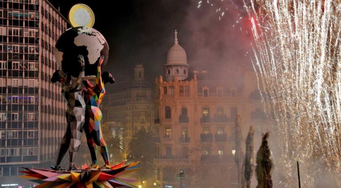 Las Fallas toman Valencia: calles cortadas, horarios y recorridos de los actos falleros Fallas