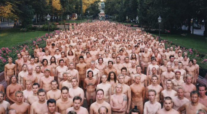 El fotógrafo internacional de desnudos hará una de sus instantáneas el 30 de marzo en Valencia Spencer Tunick
