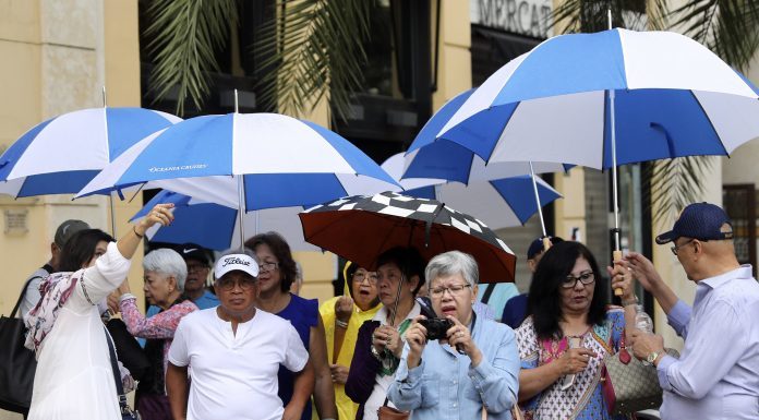 Divendres plujós en el litoral sud de València