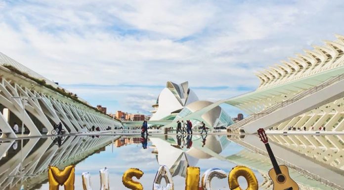 Música y food trucks llenan la Ciudad de las Artes con un evento gratuito música