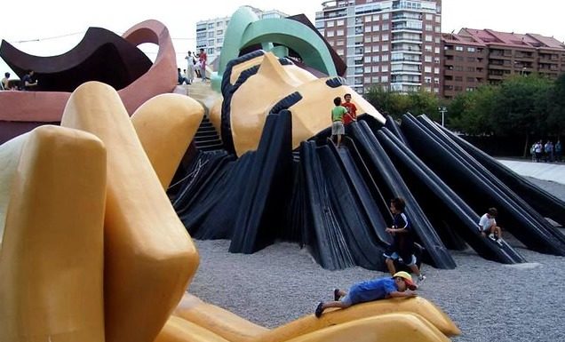 Cierran el parque Gulliver porque la nueva pintura genera alergia en los niños