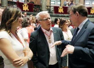 VÍDEO | Los valencianos ponen nota de fin del curso a los políticos: quiénes suspenden y quiénes aprueban