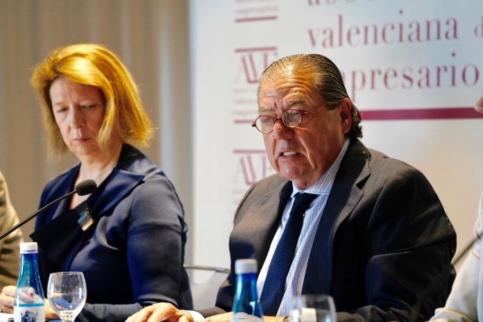 Empresarios valencianos avisan del peligro que supondrá derogar la reforma laboral