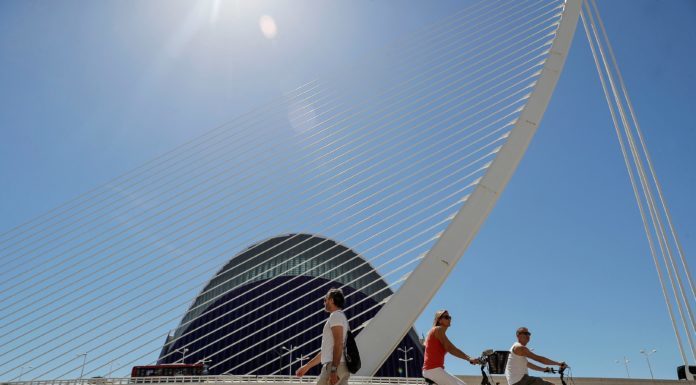 Los termómetros de Valencia marcan récord de temperatura y seguirán en ascenso Los termómetros de Valencia marcan récord de temperatura y seguirán en ascenso