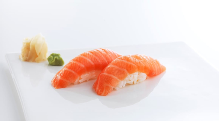 La recepta definitiva per a preparar un bon sushi de Salmó