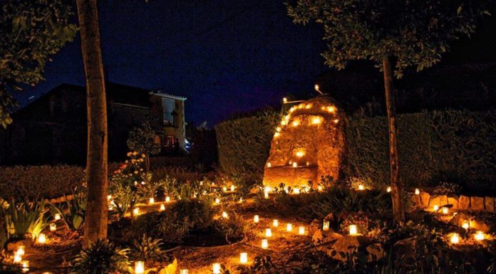 Titaguas se ilumina con más de 15.000 velas