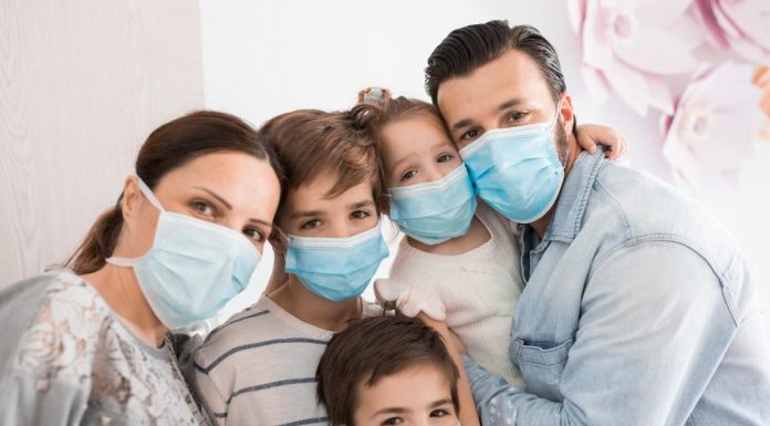 La família nombrosa valenciana, una espècie en perill d’extinció La familia numerosa valenciana, una especie en peligro de extinción