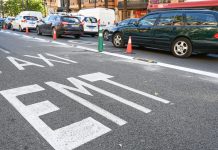 La Policía Local endurece los controles: 300 euros por aparcar o circular en el carril bus de Valencia