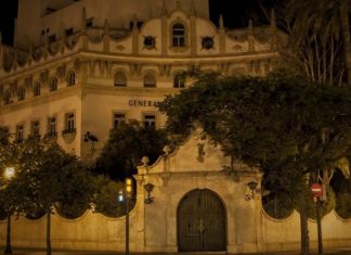 La leyenda de la Dama Rosa: el fantasma que habita La Cigüeña de Valencia