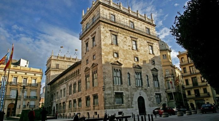 Valencia se vuelca en el 9 d’Octubre con un programa repleto de actos Los valencianos perderían 500 millones con los nuevos presupuestos