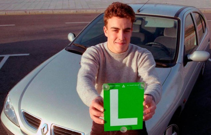 fernando-alonso-carne-conducir-2019