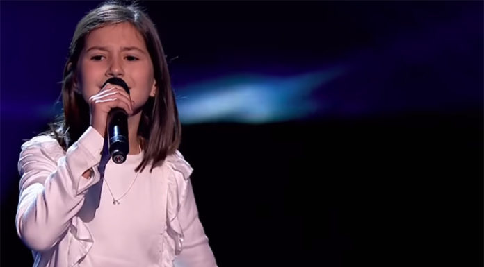 Una niña de Torrent encandila a Rosario en la ‘Voz Kids’