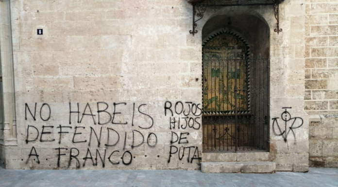 L’església de Sant Nicolás comença el dia amb pintades