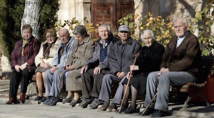 Ser la població més longeva d’Europa passarà factura a l’economia trabajadores