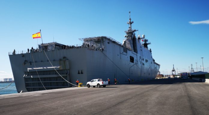 El buque insignia de la Armada abre sus puertas en Valencia buque