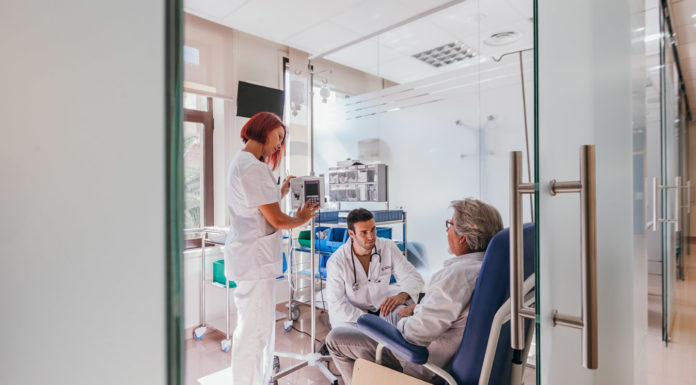 Els experts expliquen com reaccionar quan algú anuncia que té càncer cáncer