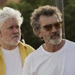 Antonio Banderas y Pedro Almodóvar durante el rodaje de 'Dolor y gloria', nominada a los Globos de Oro.