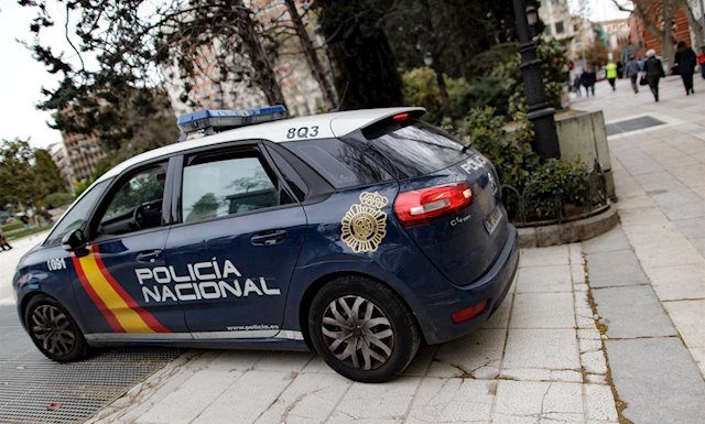 Una niña de 12 años apuñala al presunto maltratador de su madre indignación en Ontinyent