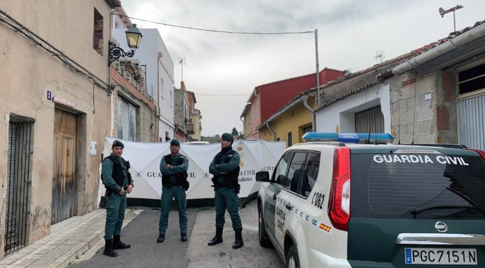 El descuartizador de Marta Calvo torna a l’escena del crim La Guardia Civil procede a una nueva inspección ocular de la vivienda en la que supuestamente se descuartizó a Marta Calvo