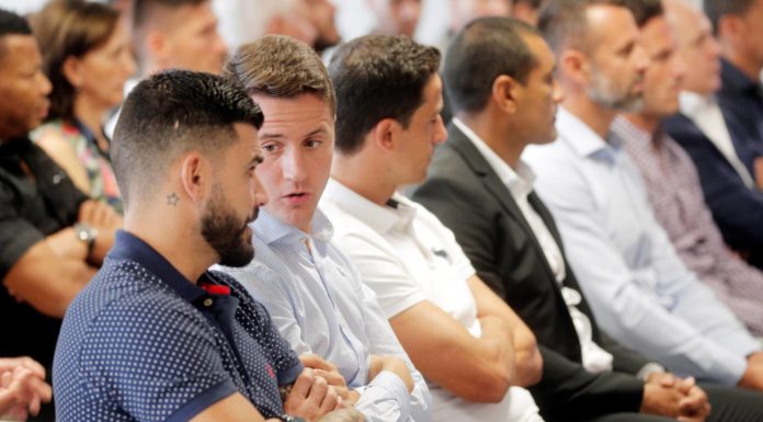 Absolts els jugadors del Llevant-Zaragoza pel tripijoc d’un partit de LaLiga jugadores Levante y Zaragoza