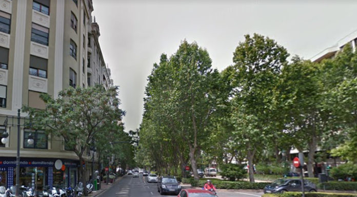 Una parte de la Gran Vía de Valencia se queda sin luz