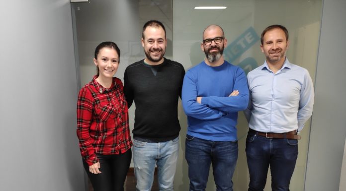 La cuina professional, el nou camí per a l’agricultura? Nacho Romero i Sergio Bautista amb l'equip de La Graella