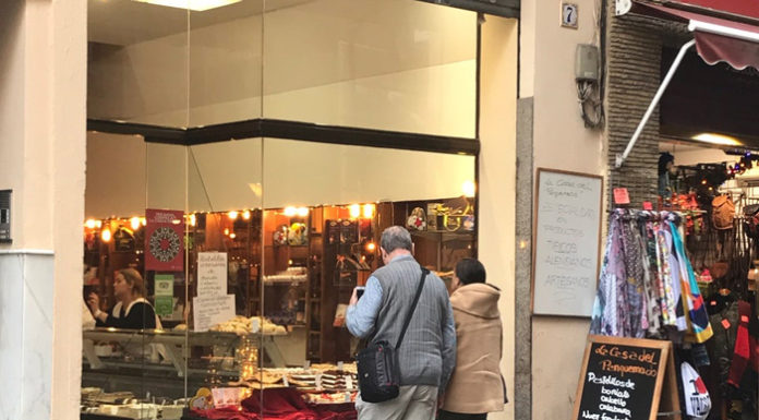 Cierra la mítica pastelería de Santa Catalina