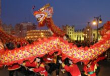 Cabalgata, conciertos y tradición milenaria: así será el Año Nuevo Chino en Valencia cabalgata del año nuevo chino en Valencia