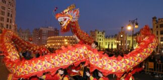 cabalgata del año nuevo chino en Valencia