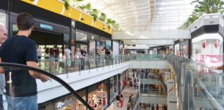 Valencia permite desde hoy la apertura los domingos de centros comerciales