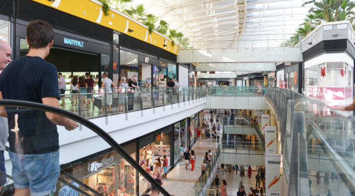 Valencia permite desde hoy la apertura los domingos de centros comerciales