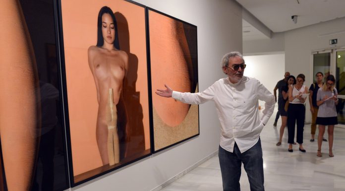 El artista Miquel Navarro en una de sus exposiciones.
