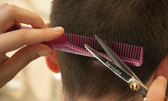 ¿Cómo evitar la caída de cabello en otoño? corte de pelo