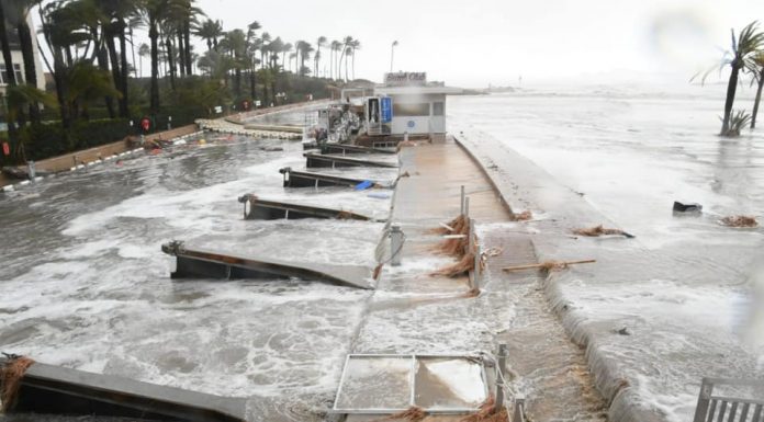 Destinen més de 8 milions a la Comunitat per a reparar els danys de Gloria El paseo de Javea arrasado por el mar a causa de la borrasca Gloria