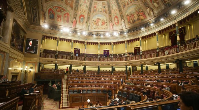 Luz verde en el Congreso a la ley de eutanasia con 201 votos a favor y 140 en contra
