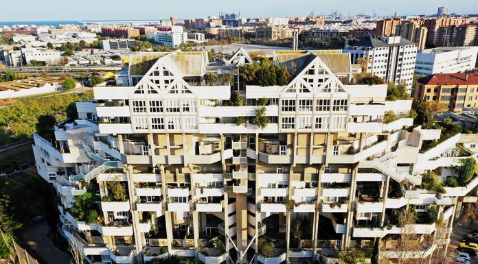 Visita gratis 50 edificis de València al costat dels seus arquitectes edificios