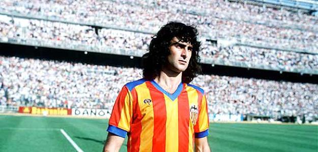 Recordamos al mítico futbolista Kempes