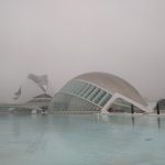 Valencia amanece con brumas y bancos de niebla en una jornada invernal