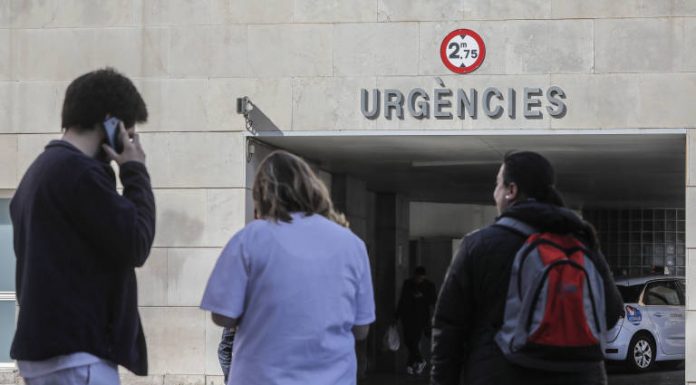 Multas de 5 euros por no ir a una cita médica: la polémica medida francesa que podría llegar a Valencia