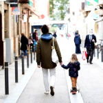 Todo lo que debes saber antes de salir a pasear con un menor