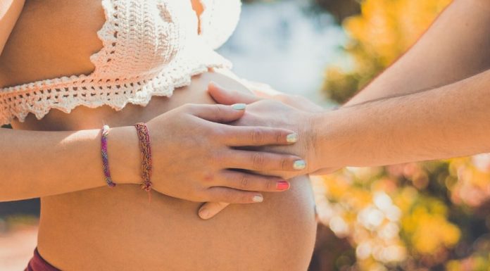 Sanitat permetrà a les embarassades estar acompanyades durant el part embarassades part