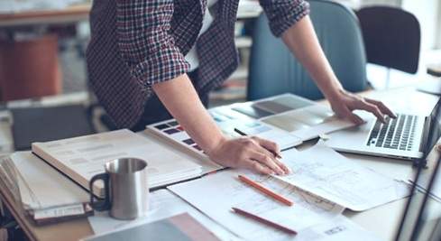 Los abogados en contra del decreto de ayudas a los autónomos por no incluirlos