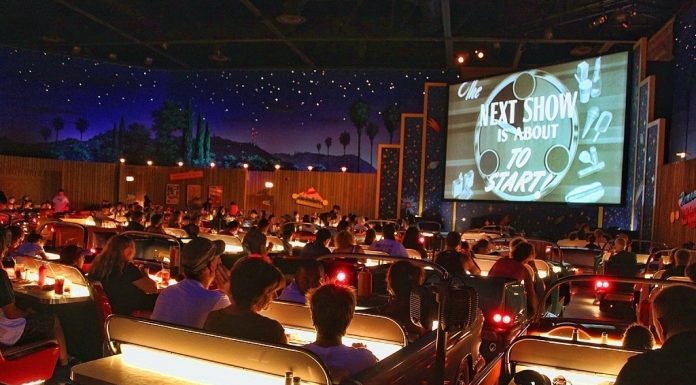 5 sales de cinema sorprenents per a descobrir després del coronavirus Las cinco salas de cine más sorprendentes para descubrir tras el coronavirus