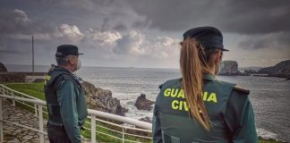 La Guardia Civil detiene a dos por personas por robo con la técnica mata león