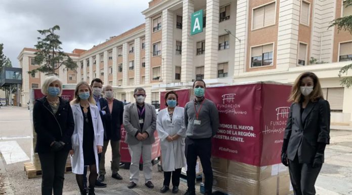 Hortensia Herrero entrega un millón de mascarillas a hospitales valencianos Hortensia Herrero