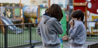 Valencia cierra los parques infantiles para evitar más contagios