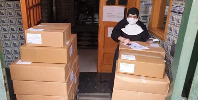 Los mayores, un colectivo especialmente vulnerable en tiempos de confinamiento solidaridad fallera