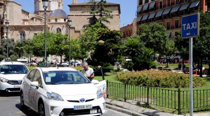 La nueva regulación asfixiará a miles de taxistas Detenido en Paterna tras amenazar con una escopeta a un taxista