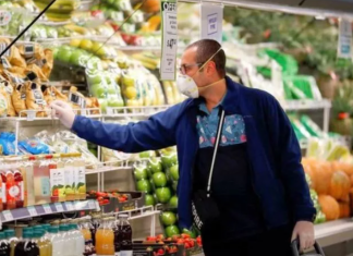 Una cadena de supermercados obligará a llevar mascarilla para comprar a partir del lunes