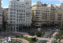 La Plaza del Ayuntamiento concluye las obras y anuncia la instalación de juegos infantiles